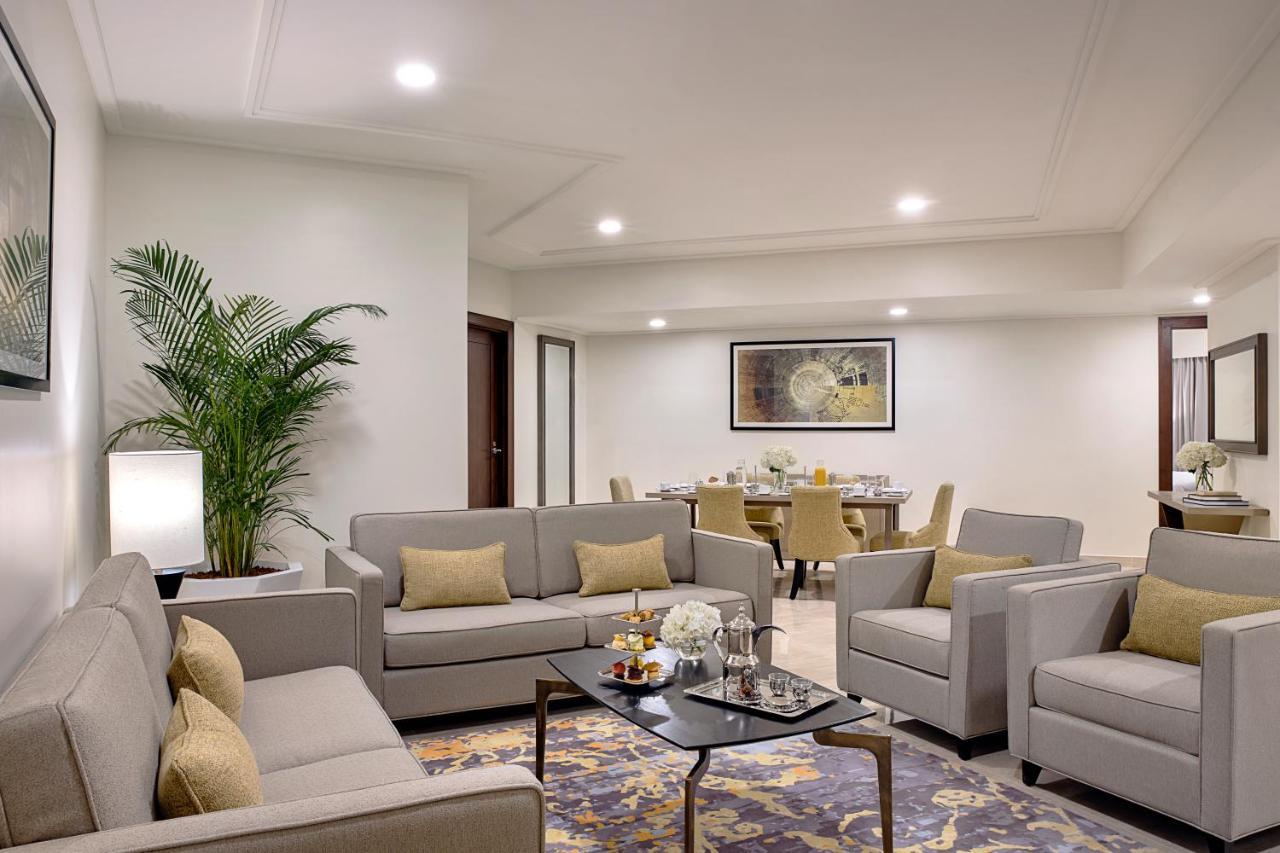 Jumeirah Jabal Omar Makkah Mecca Exterior photo A living room in a suite at the Taj Mahal Palace, Mumbai