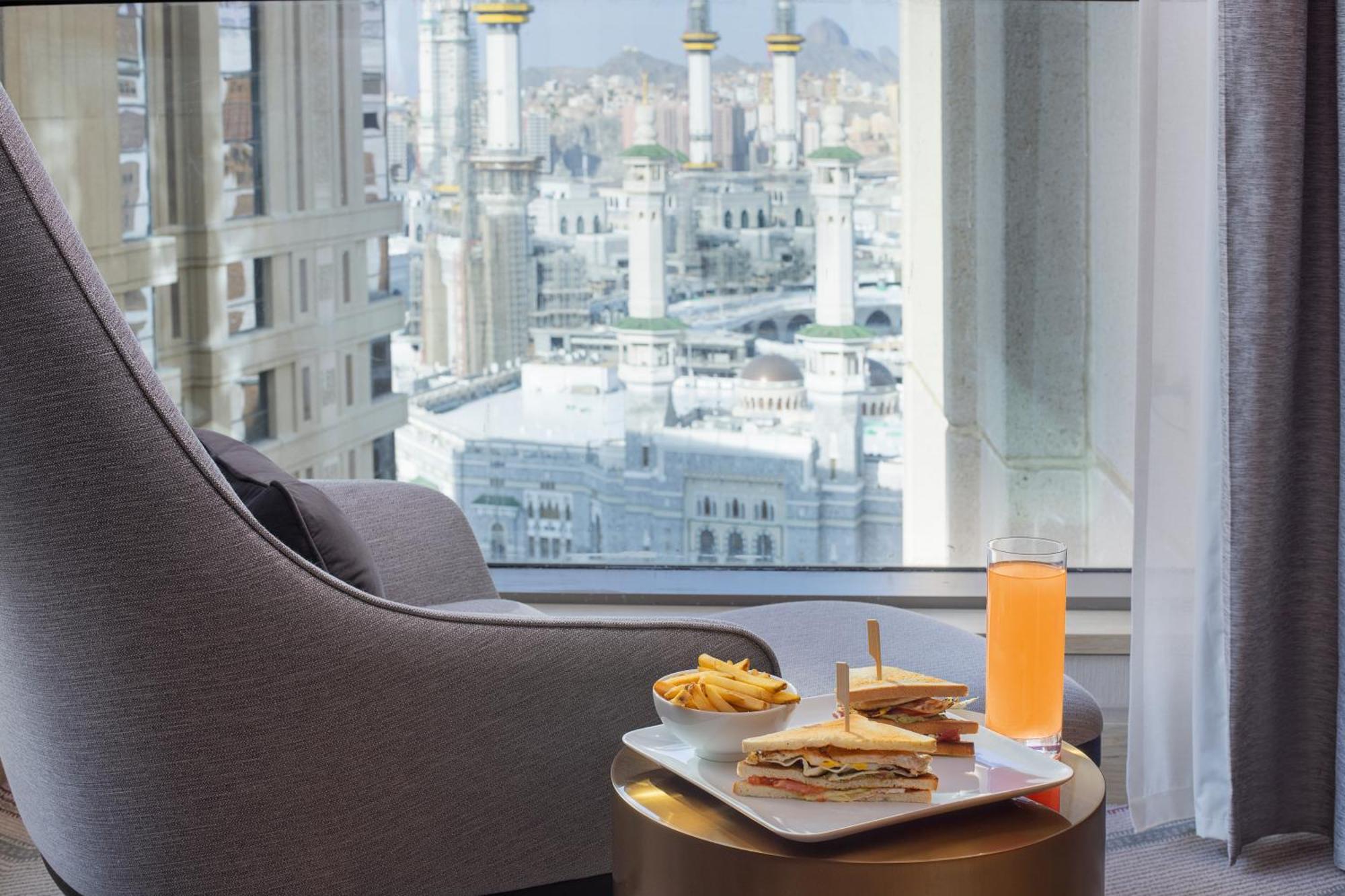 Jumeirah Jabal Omar Makkah Mecca Exterior photo A view of the Grand Mosque from the hotel